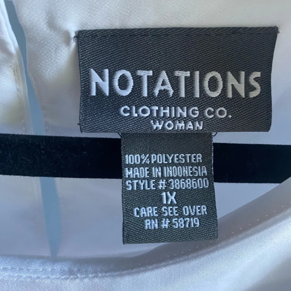 Notations Women's White Crew Neck Short Sleeve Shimmery Blouse 1X Lightweight - Picture 2 of 3